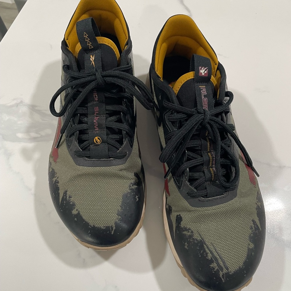 Reebok Men’s Jurassic Park Sneakers size 11